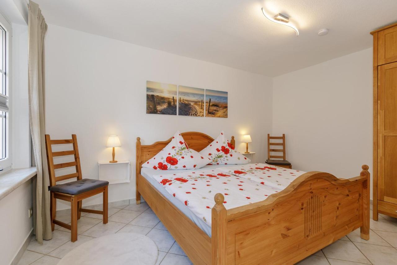 Ferienwohnungen Becker "Sonne & Meer" Und "Strandliebe" Kuehlungsborn Luaran gambar